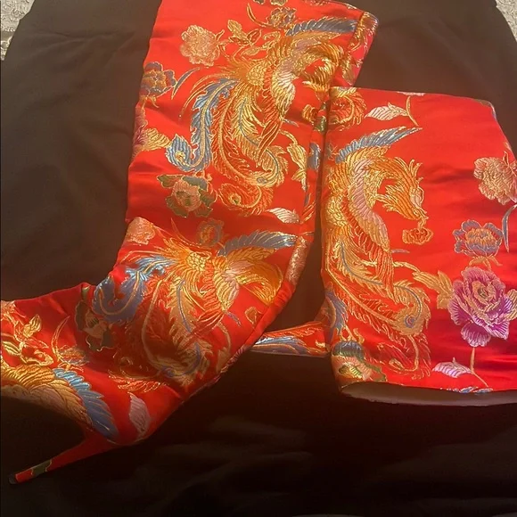 Red and Gold Stiletto Heeled Boots - Picture 2 of 9